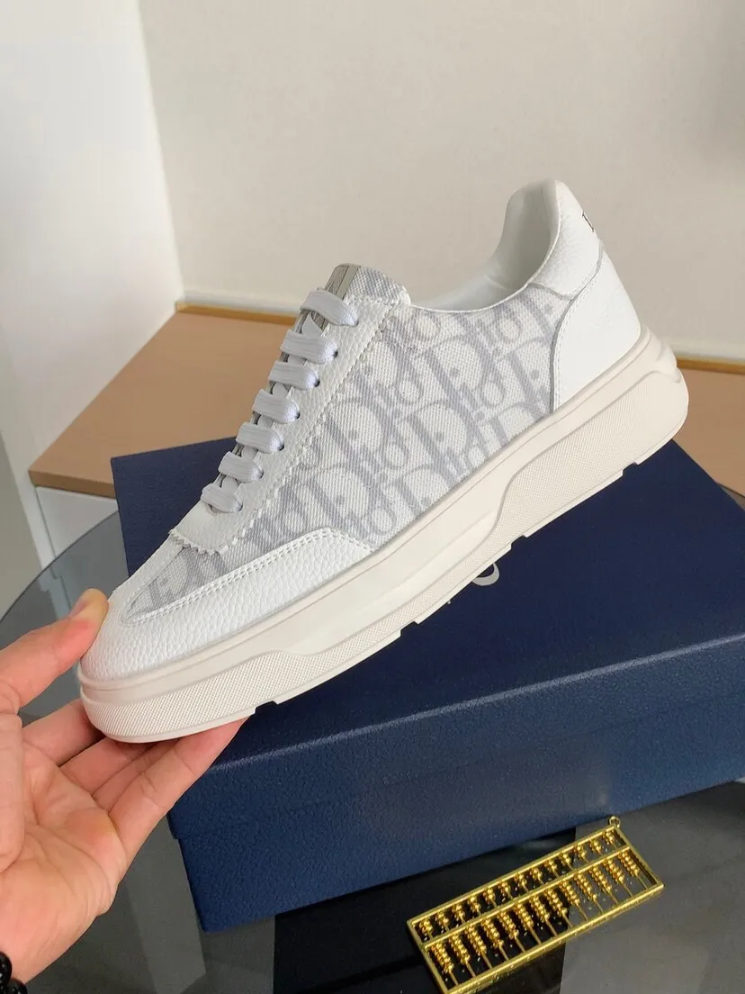 Factory price 420⌚️⌚️[Dior] Dior's new men's genuine leather casual shoes, the highest version on the market, any comparison is welcome🆚! The original leather has excellent texture and is super high-end! Fetal sheep net lining imported from Italy, removable pad! Luxurious materials and fine workmanship, highly recommended! Code number: 38-444⃣️Color optional